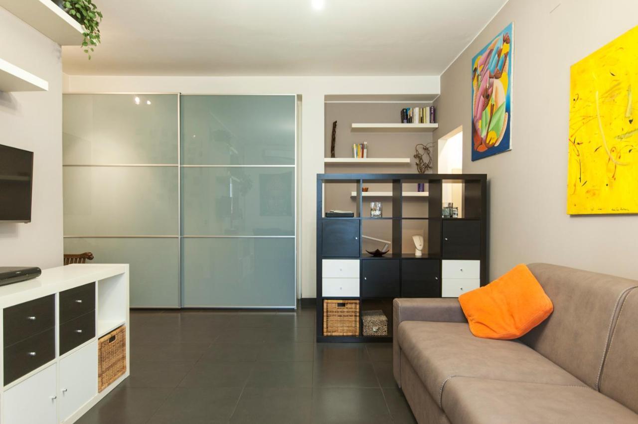 High Rise Studio Flat Near Metro Stop Milan Exterior photo